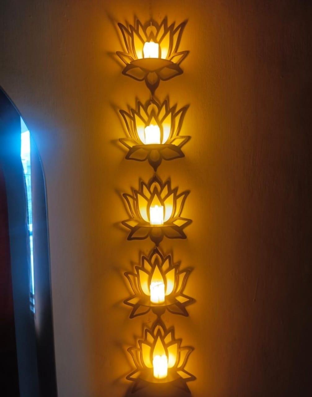 Lotus Shape Corner Wall Shelves, Pack of 3